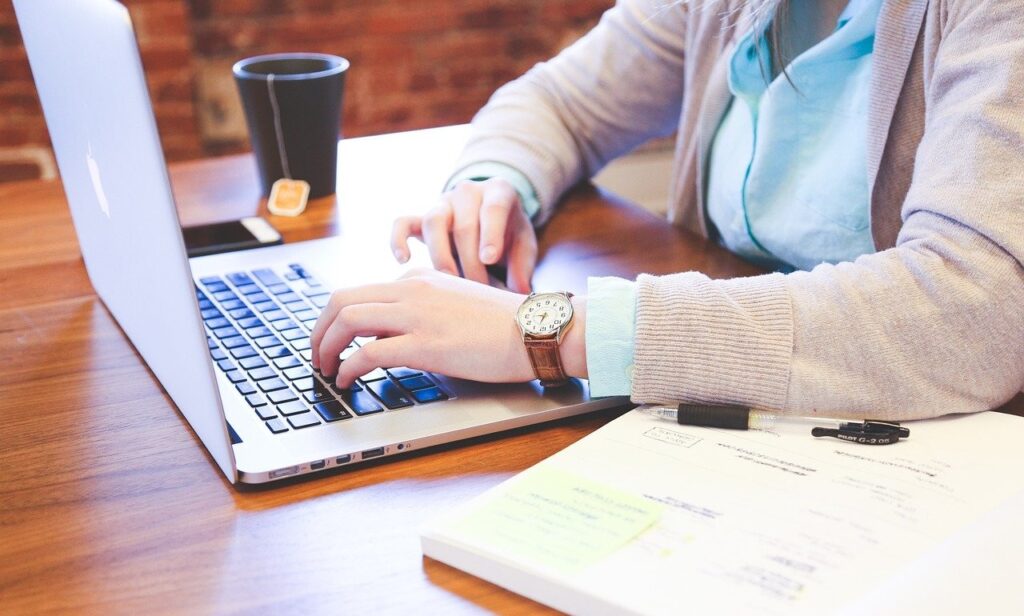 student-849825_1280 (1)